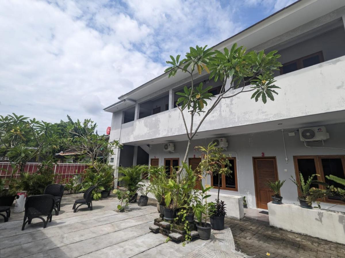 Rumah Pagar Merah Homestay Джокьякарта Экстерьер фото